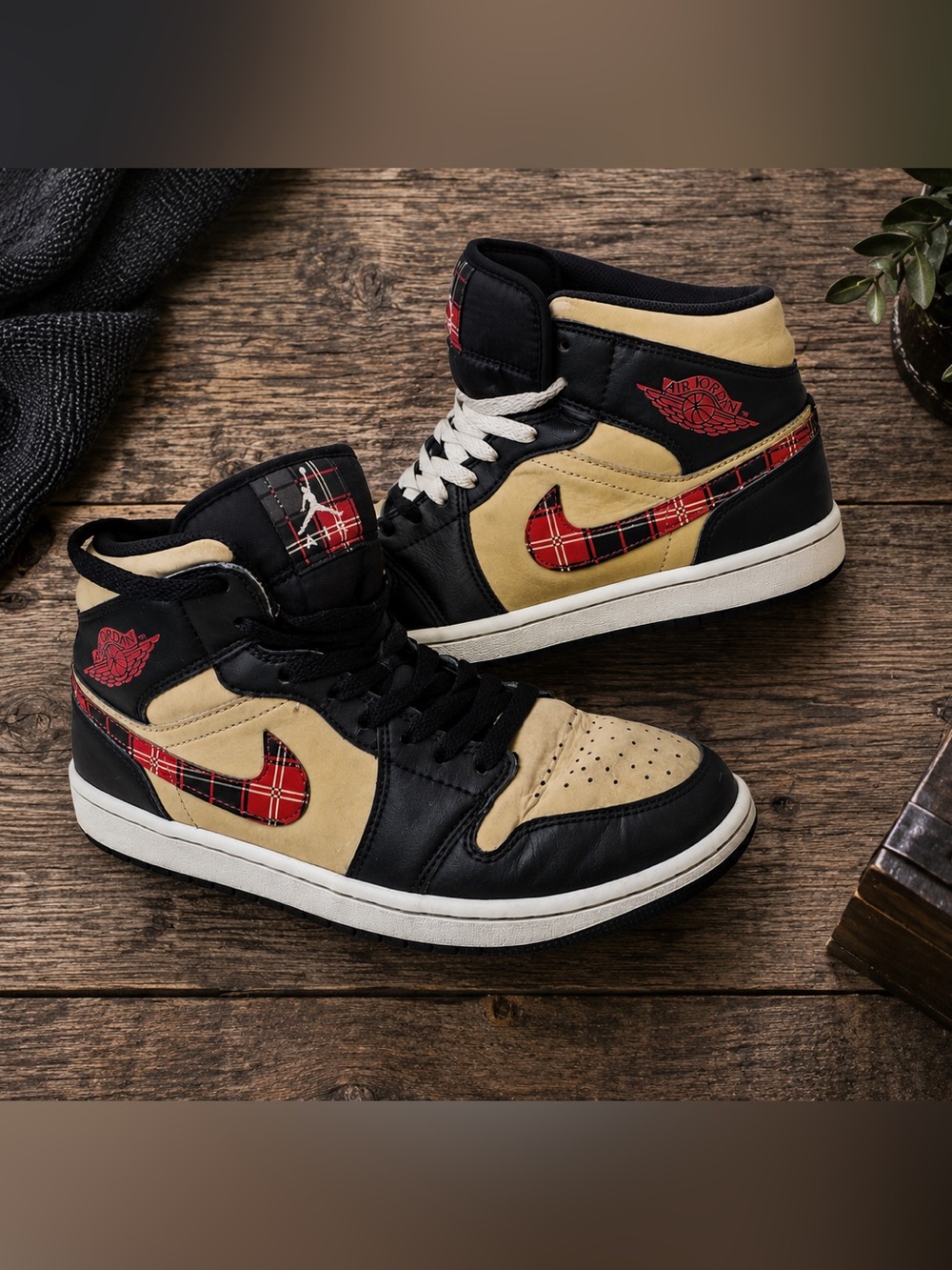 Jordan Air Jordan 1 Mid Plaid Swoosh Black Beige Red DZ5329-001 Sneakers Size 8